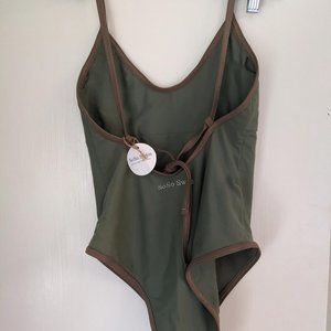 NWT - SoSo Swim Classic One-Piece (S, Green)